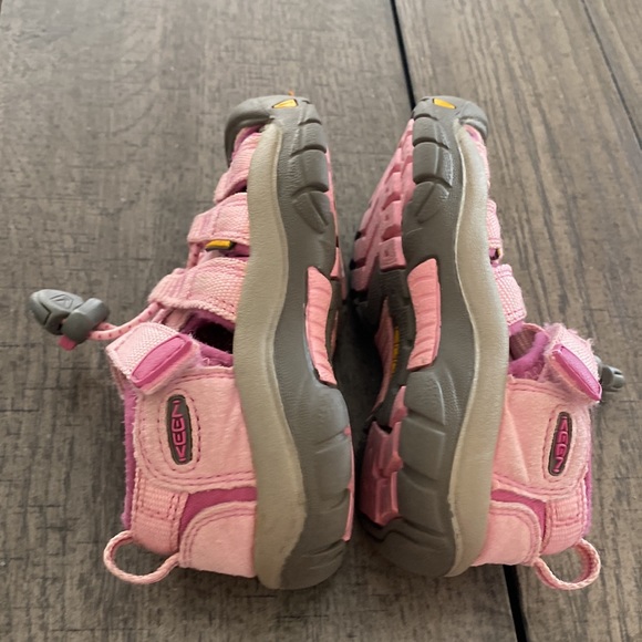 Keen toddler Newport H2 waterproof sandal shoes pink size US 8c - Picture 4 of 11